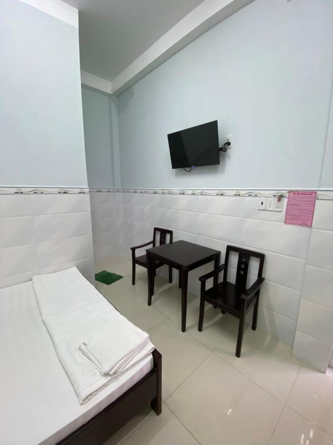 Phuoc Hung 1 Hotel Виньлонг Экстерьер фото