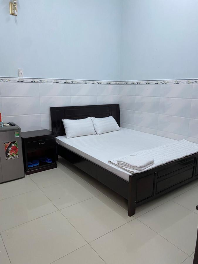 Phuoc Hung 1 Hotel Виньлонг Экстерьер фото